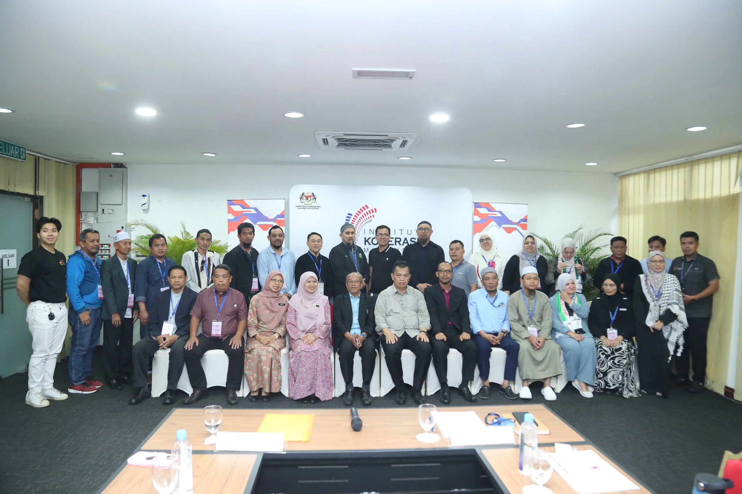 Đoàn công tác hợp tác xã Việt Nam làm việc tại Institut Koperasi Malaysia — hợp tác quốc tế Halal